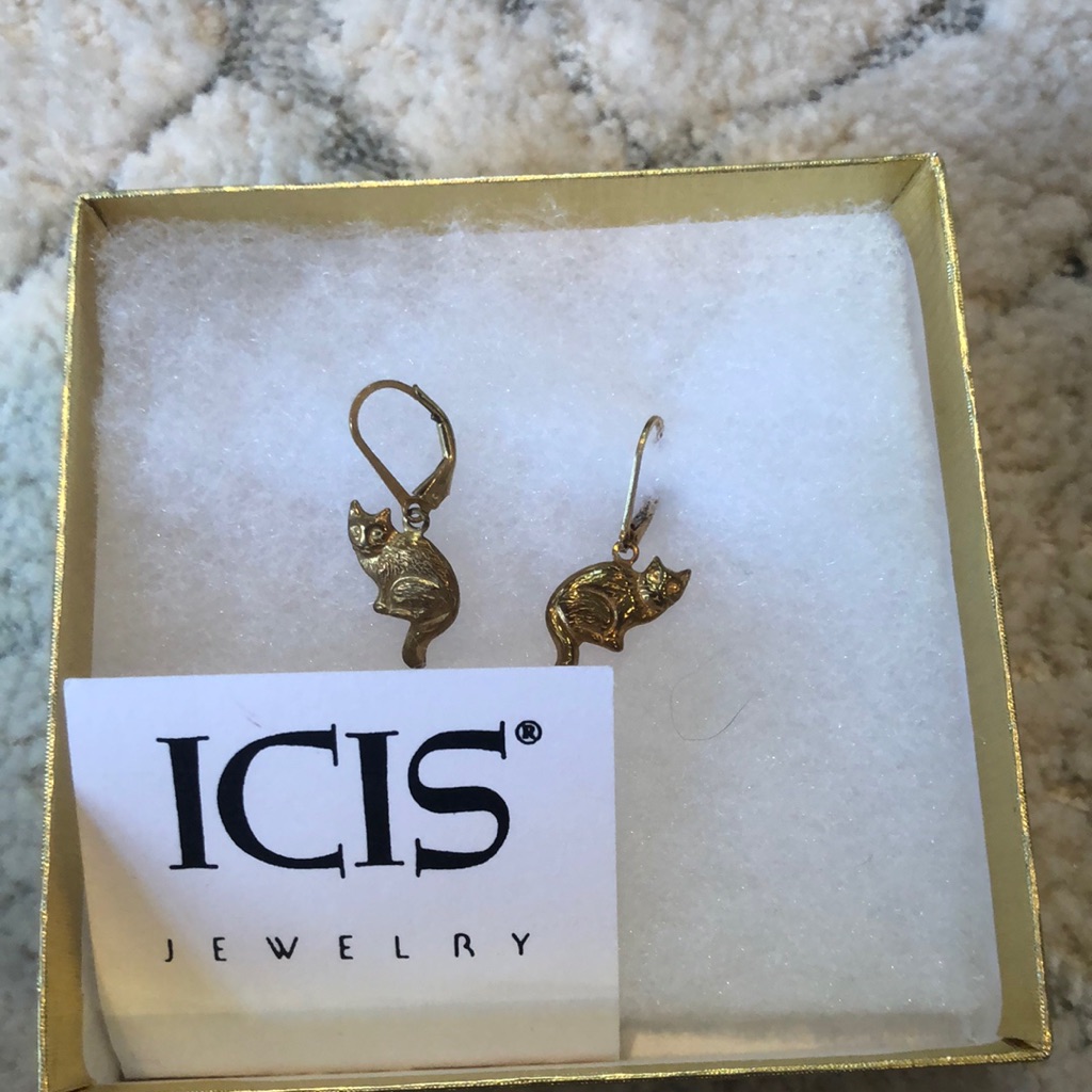Cat Earring